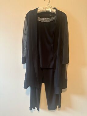Dressy pants suit 3/4 sleeve jacket